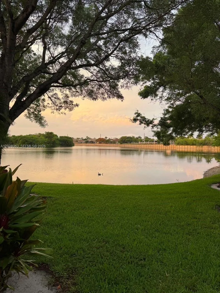 3263 NW 44th St #2 Oakland Park, FL 33309