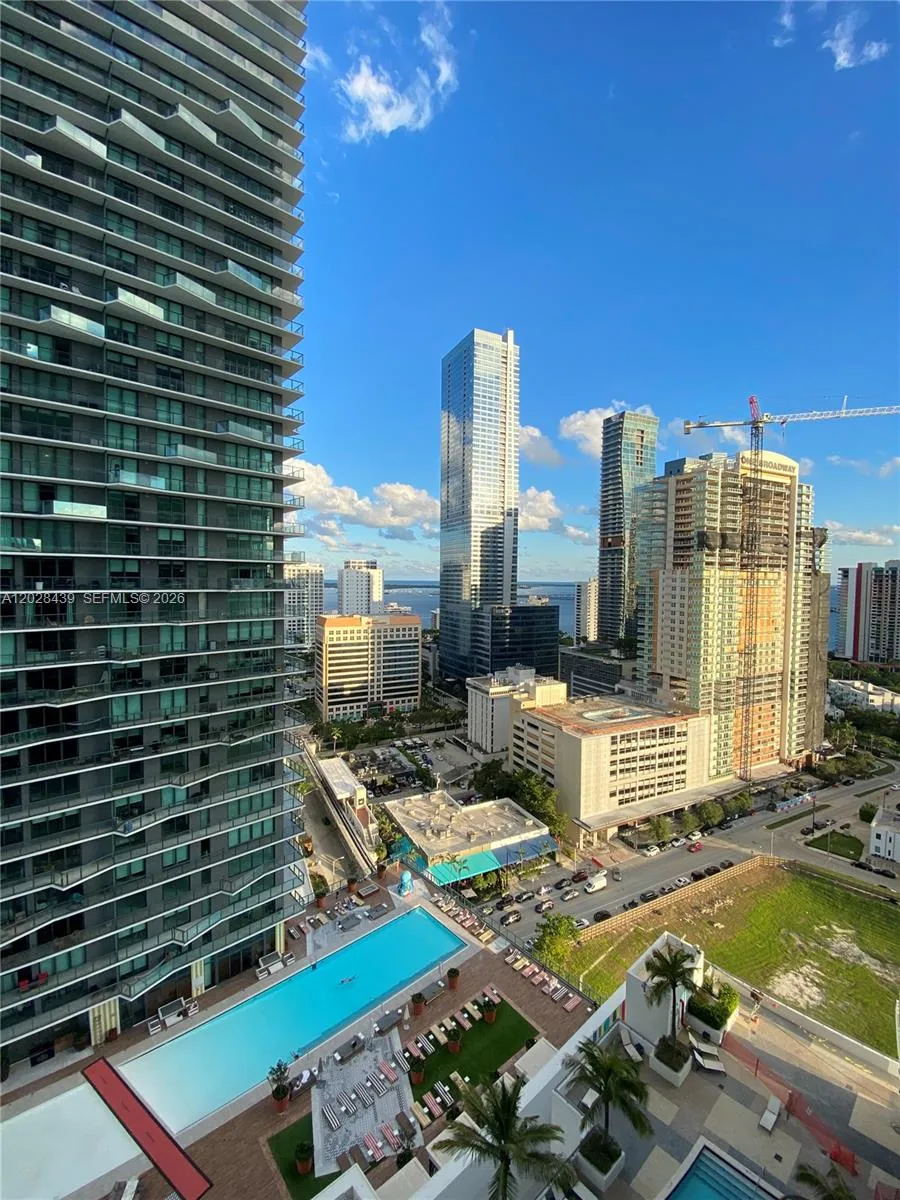 60 SW 13th St #2212 Miami, FL 33130