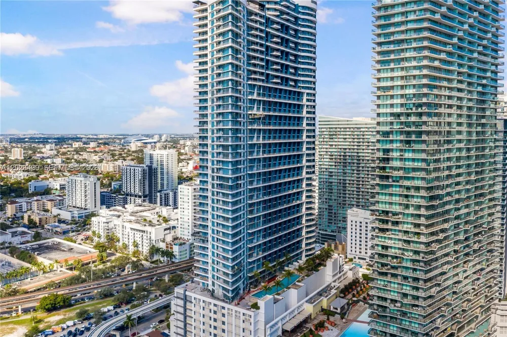 60 SW 13th St #2212 Miami, FL 33130