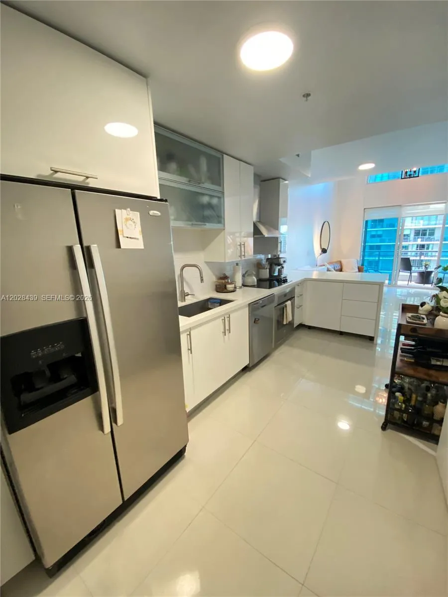 60 SW 13th St #2212 Miami, FL 33130