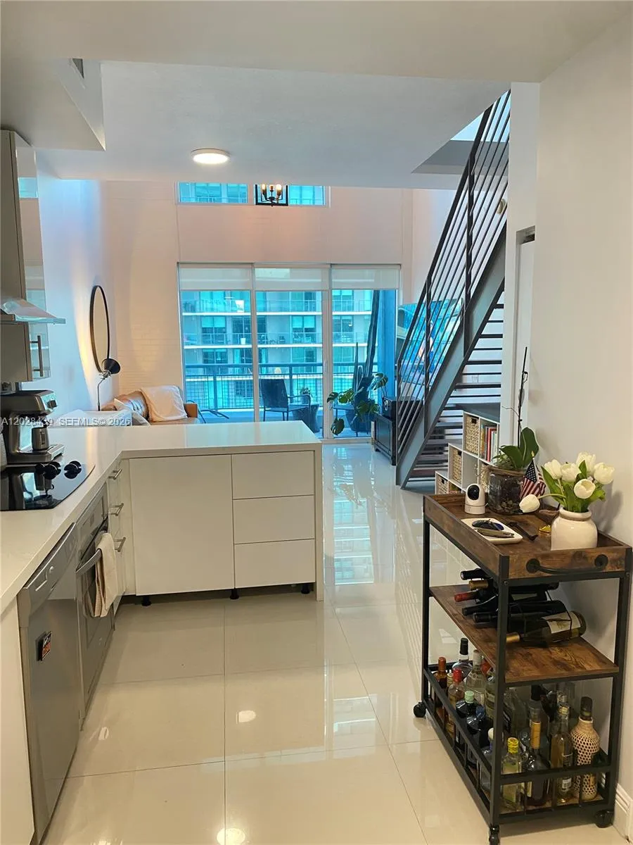 60 SW 13th St #2212 Miami, FL 33130