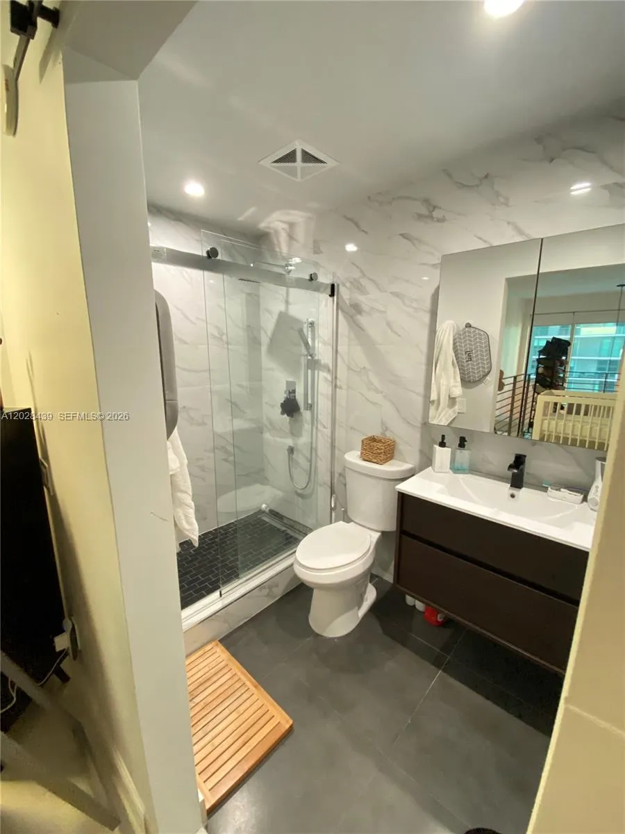 60 SW 13th St #2212 Miami, FL 33130