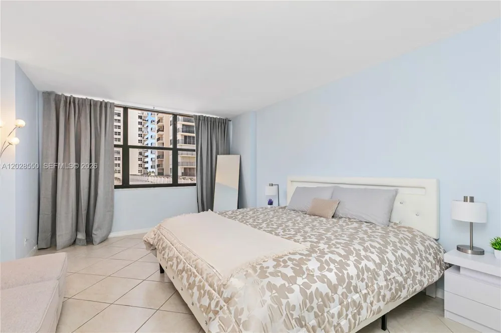 2401 S Ocean Dr #404 Hollywood, FL 33019