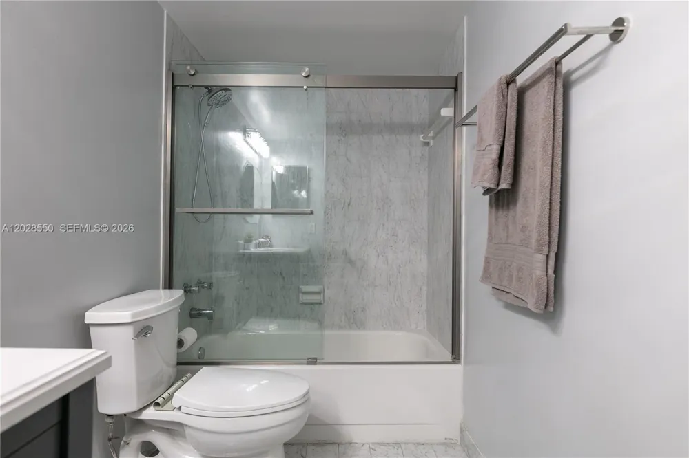 2401 S Ocean Dr #404 Hollywood, FL 33019