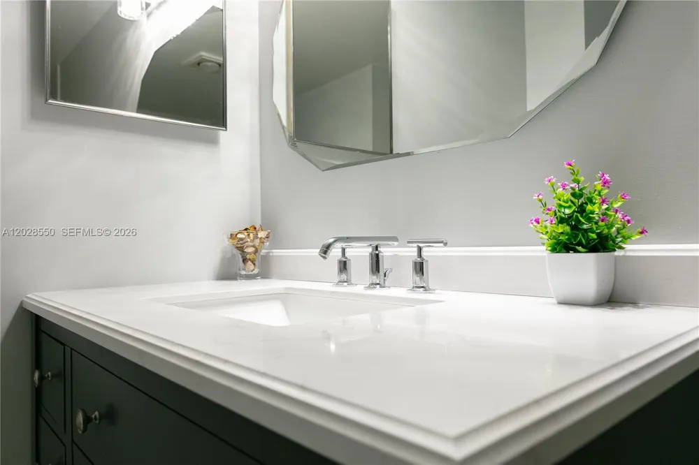 2401 S Ocean Dr #404 Hollywood, FL 33019