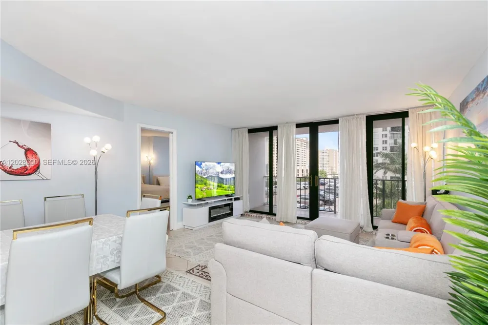 2401 S Ocean Dr #404 Hollywood, FL 33019
