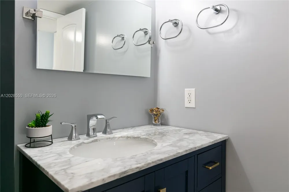 2401 S Ocean Dr #404 Hollywood, FL 33019