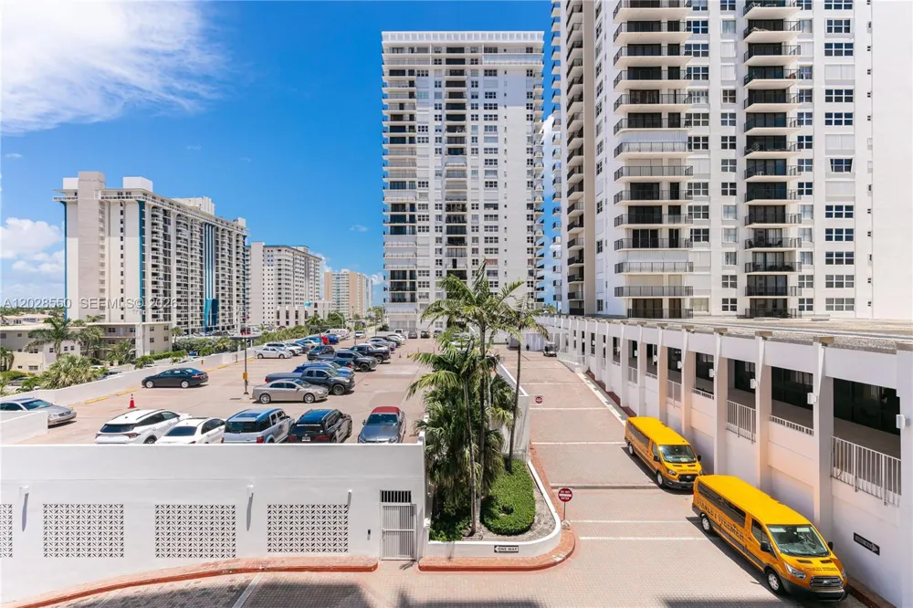 2401 S Ocean Dr #404 Hollywood, FL 33019