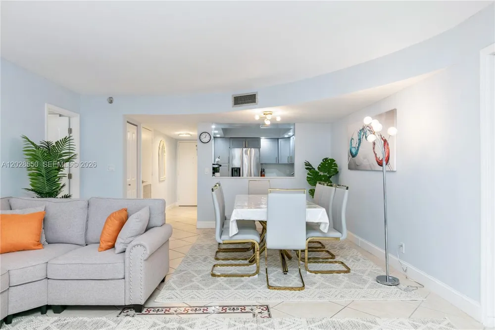 2401 S Ocean Dr #404 Hollywood, FL 33019