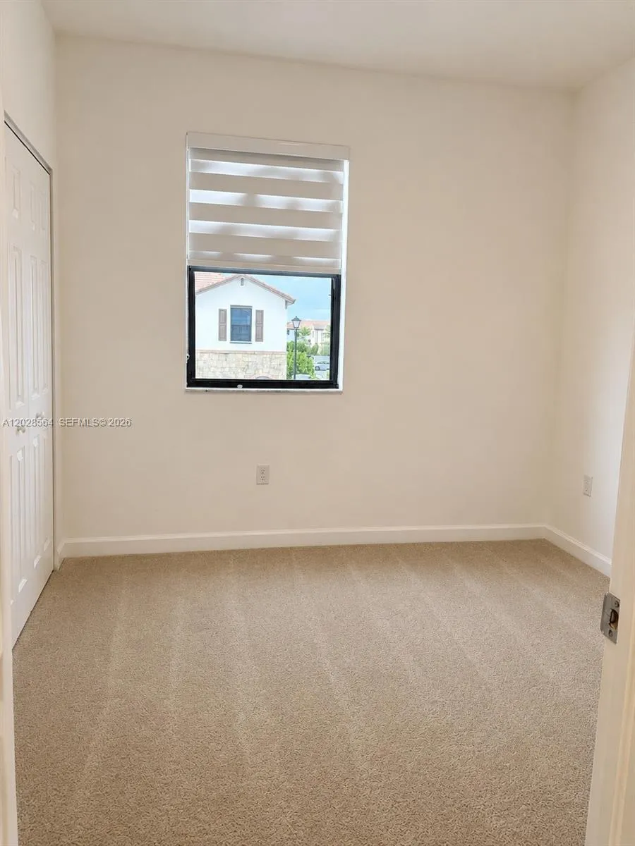 3368 W 105th Ter Hialeah, FL 33018