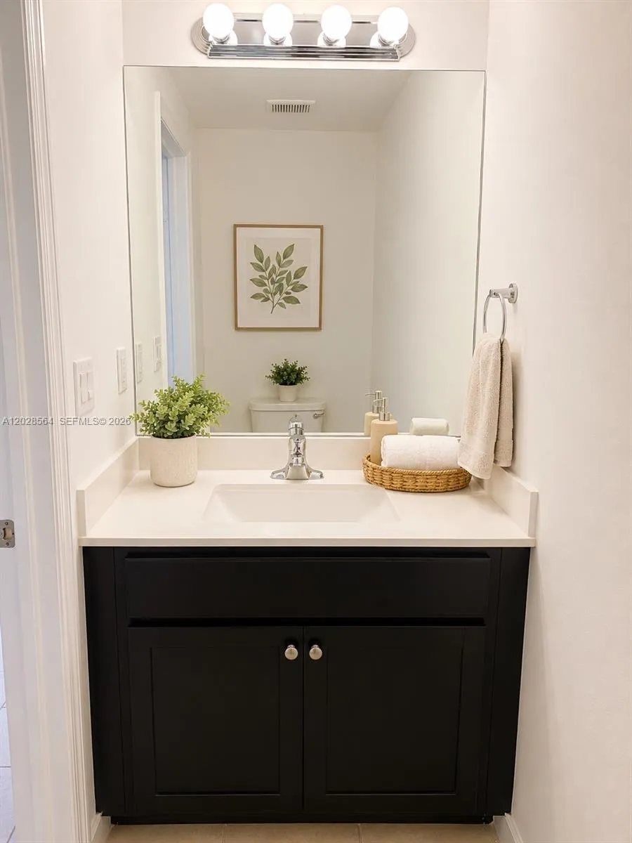 3368 W 105th Ter Hialeah, FL 33018