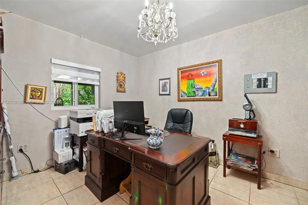 13700 Miami Ave Miami, FL 33168