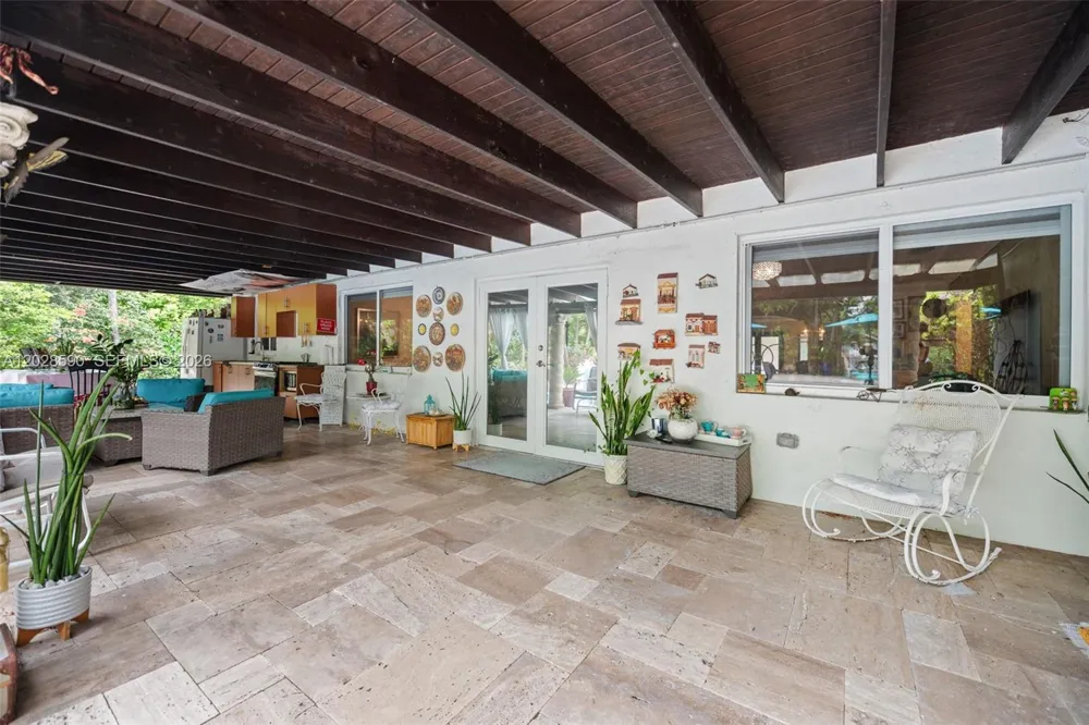 13700 Miami Ave Miami, FL 33168