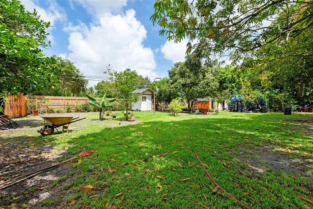 13700 Miami Ave Miami, FL 33168