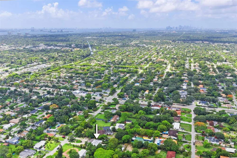 13700 Miami Ave Miami, FL 33168