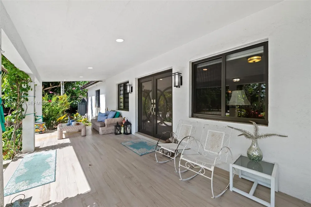 13700 Miami Ave Miami, FL 33168