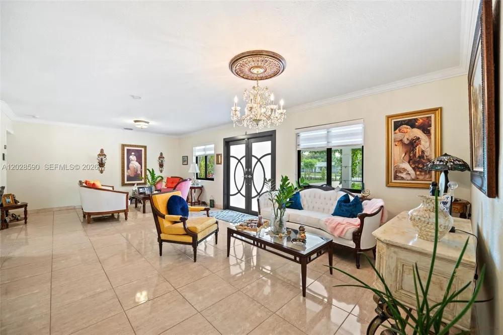 13700 Miami Ave Miami, FL 33168