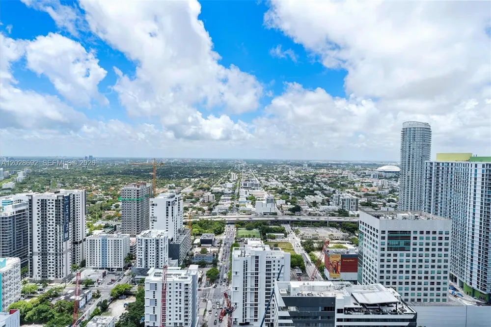 88 SW 7th St #4001 Miami, FL 33130