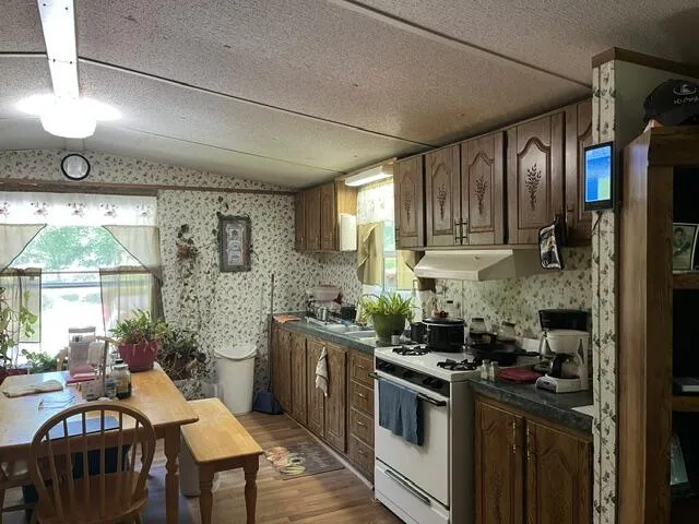 362 Cullen Savage Road Palmer, TN 37365