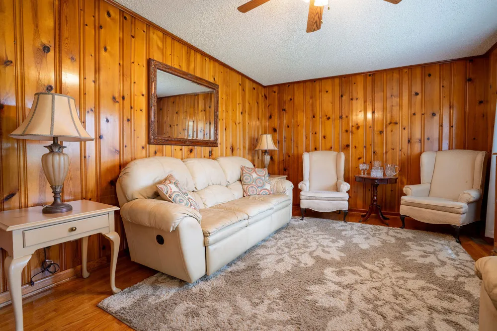 89 Pine Street Trenton, GA 30752