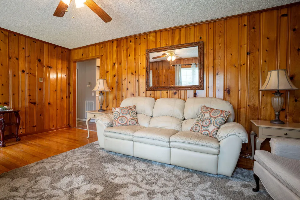 89 Pine Street Trenton, GA 30752