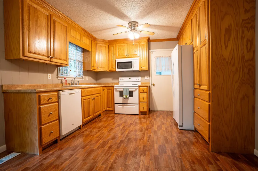 89 Pine Street Trenton, GA 30752