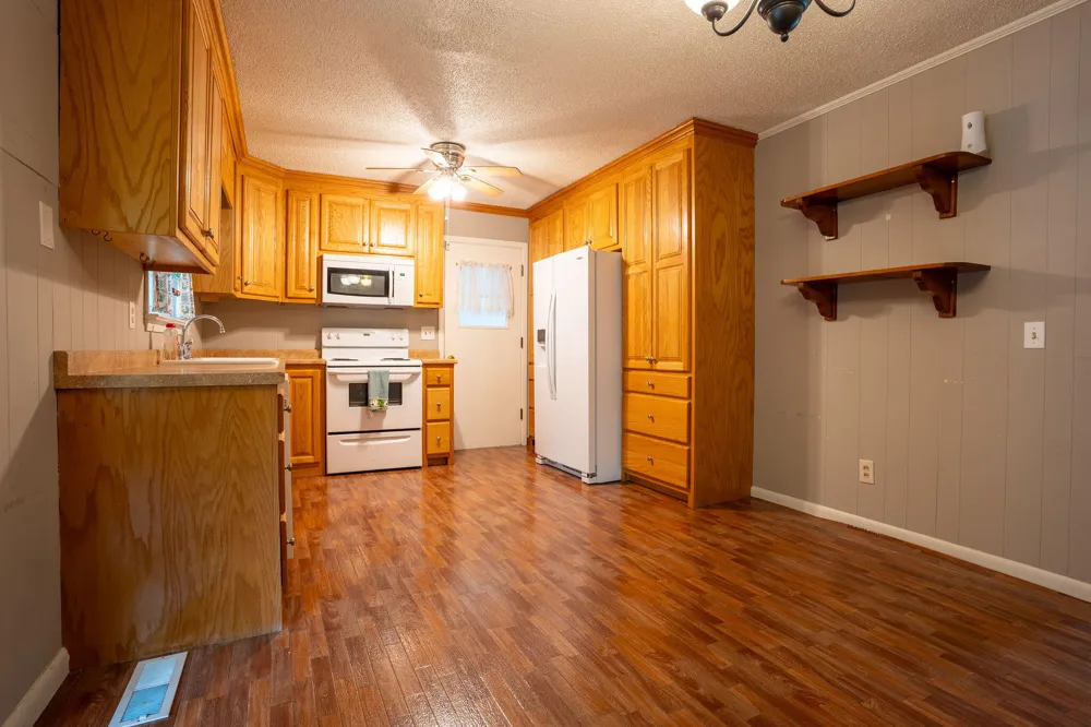 89 Pine Street Trenton, GA 30752