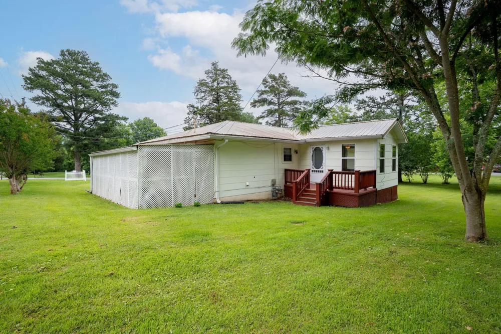 89 Pine Street Trenton, GA 30752