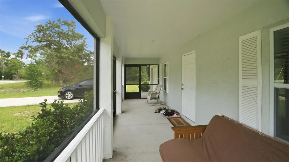 30 MAPLE COURSE Ocklawaha, FL 32179
