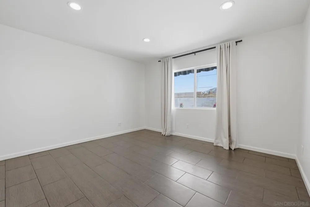 6463 Estrella Ave San Diego, CA 92120