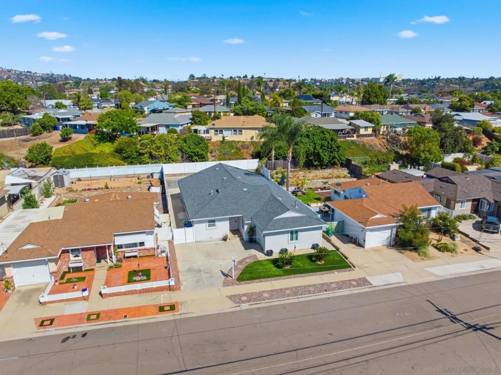 6463 Estrella Ave San Diego, CA 92120