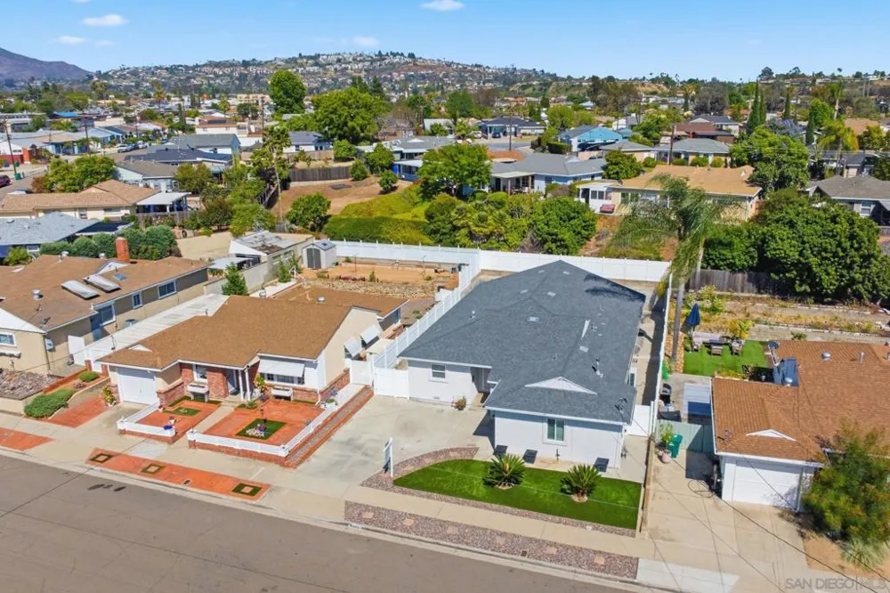 6463 Estrella Ave San Diego, CA 92120