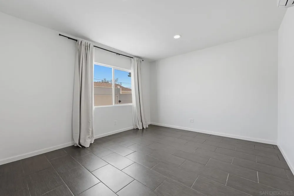 6463 Estrella Ave San Diego, CA 92120