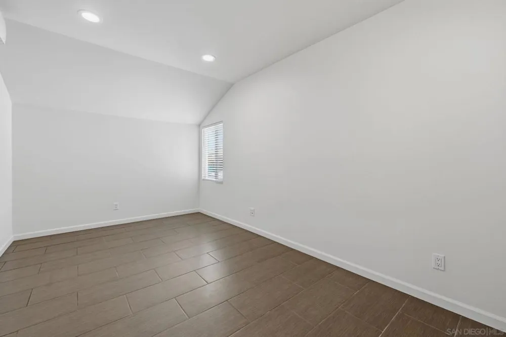 6463 Estrella Ave San Diego, CA 92120