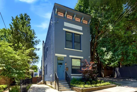 951 Parkside Place