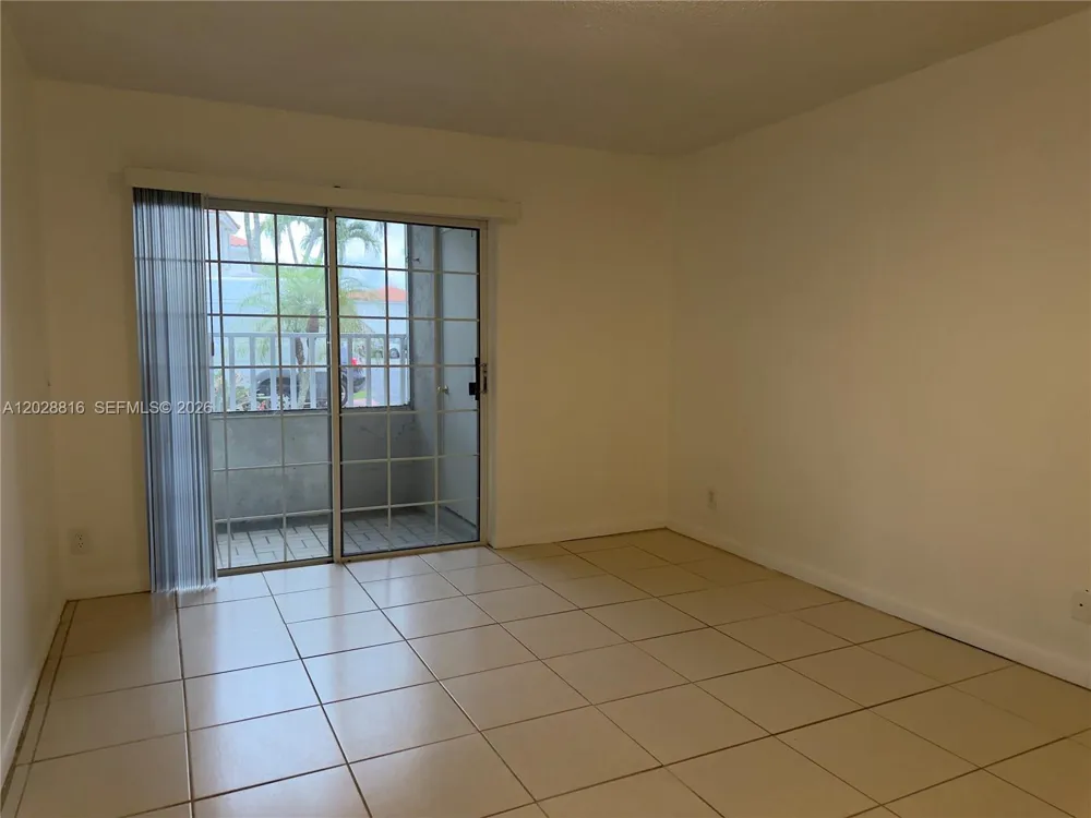 10441 Mahogany Key Cir #106 Miami, FL 33196