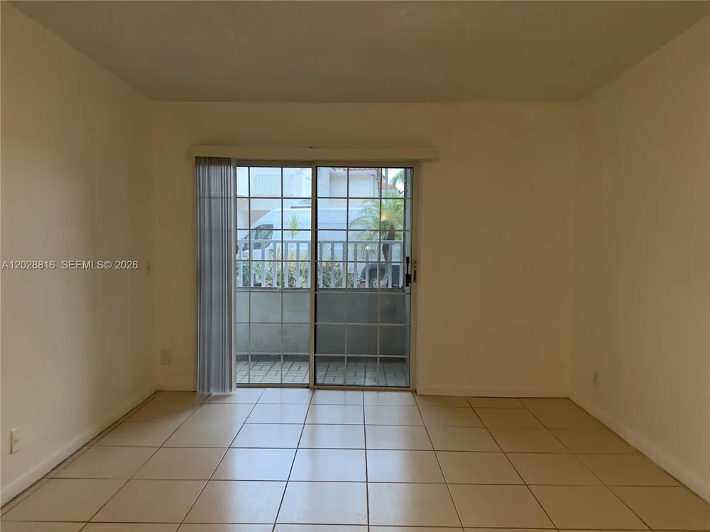 10441 Mahogany Key Cir #106 Miami, FL 33196