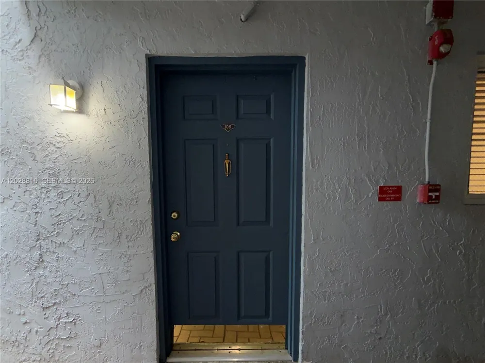 10441 Mahogany Key Cir #106 Miami, FL 33196