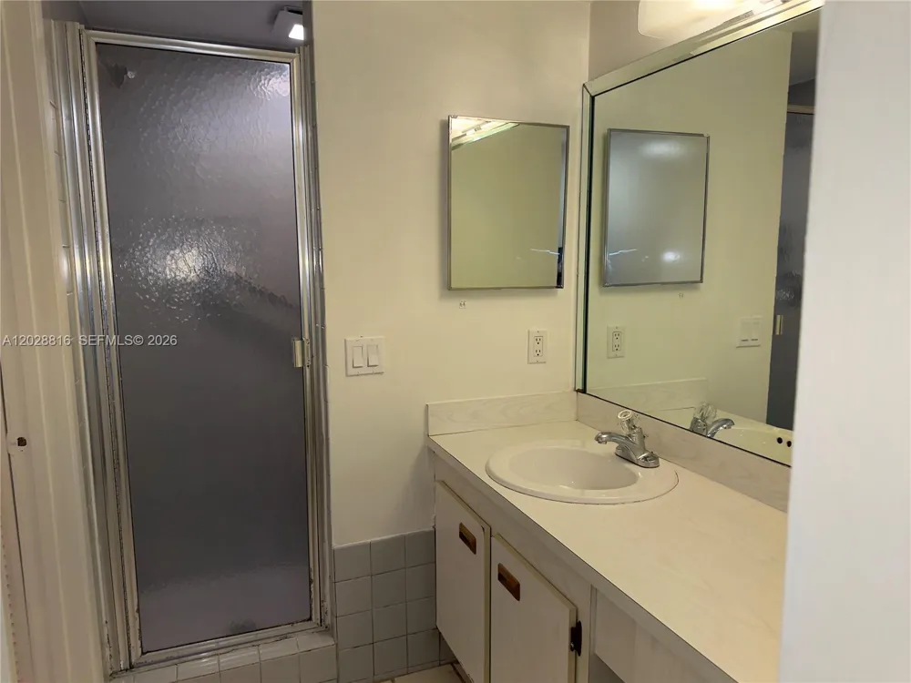10441 Mahogany Key Cir #106 Miami, FL 33196