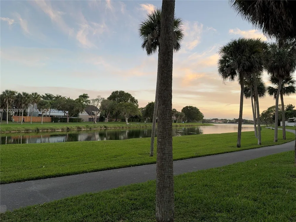 10441 Mahogany Key Cir #106 Miami, FL 33196