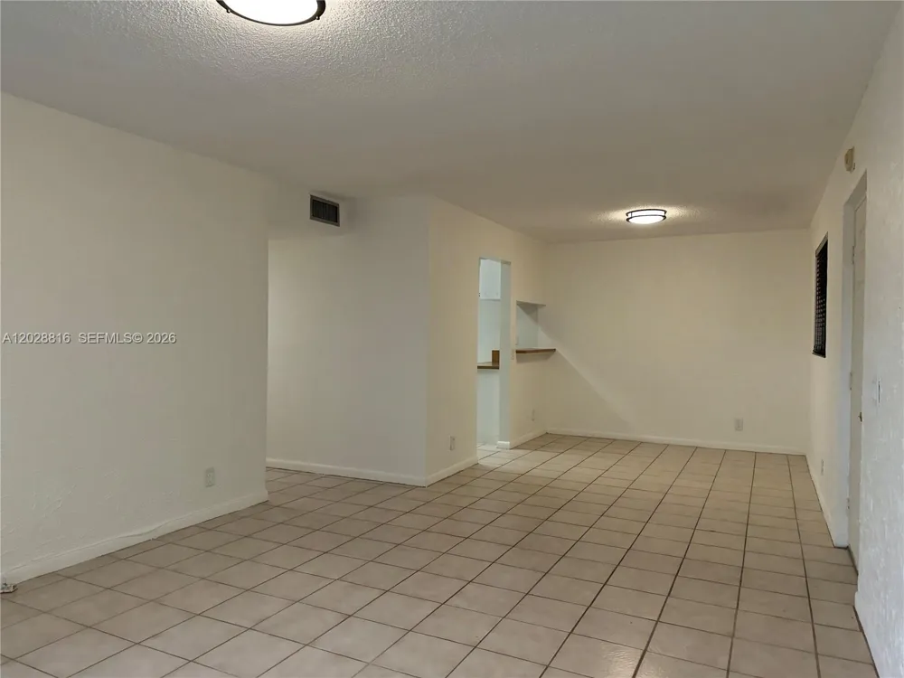 10441 Mahogany Key Cir #106 Miami, FL 33196