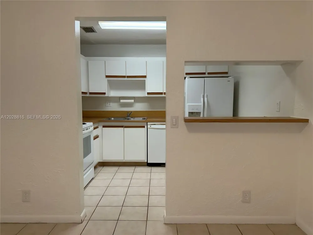 10441 Mahogany Key Cir #106 Miami, FL 33196