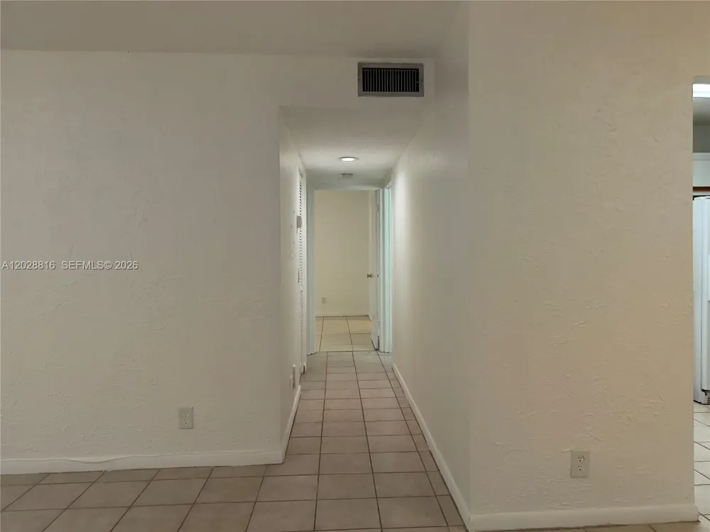 10441 Mahogany Key Cir #106 Miami, FL 33196