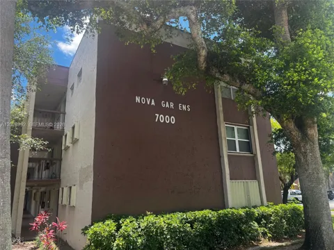 7000 Nova Dr #103E