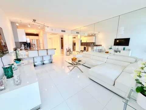 100 Lincoln Rd #1504