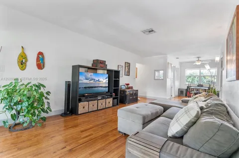 20 Park Dr #6