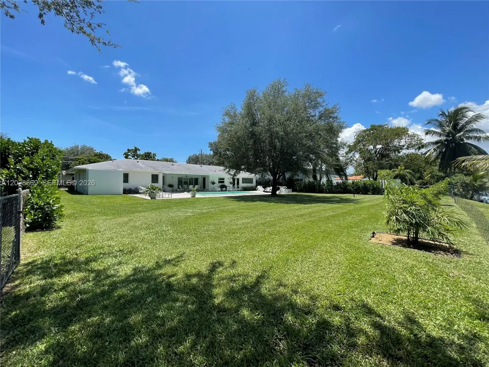 9121 SW 85th St Miami, FL 33173