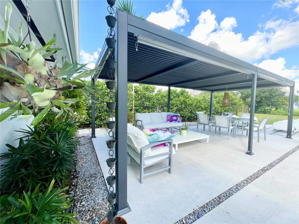 9121 SW 85th St Miami, FL 33173