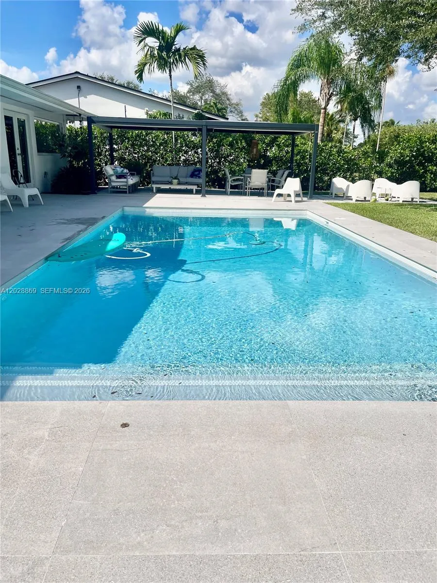 9121 SW 85th St Miami, FL 33173