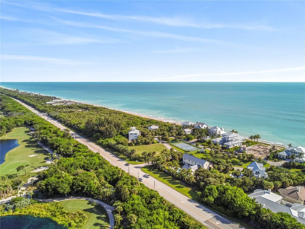 2335 Sanderling Ln Vero Beach, FL 32963